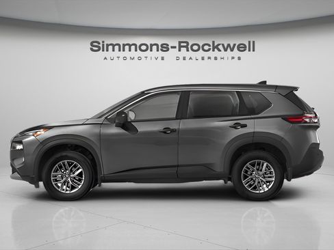 Used 2023 Nissan Rogue S AWD/4WD image 4