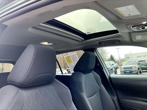 Used 2026 Toyota Corolla Cross LE w/ Moonroof Package image 22