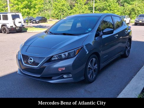 Used 2018 Nissan Leaf SV FWD image 3