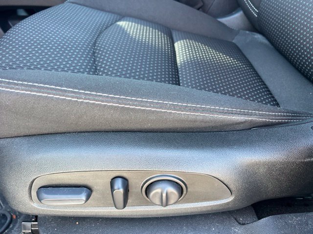 Used 2023 GMC Terrain SLE w/ Driver Convenience Package FWD image 22