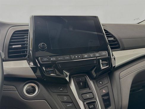 Used 2019 Honda Odyssey Touring image 12