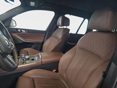 Used 2019 BMW X5 xDrive50i w/ M Sport Package image 17