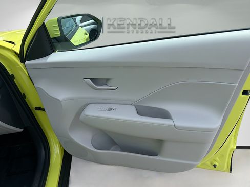 Used 2024 Hyundai Kona SEL FWD image 31