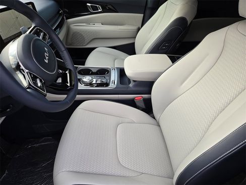 New 2026 Kia Carnival SX Prestige image 9