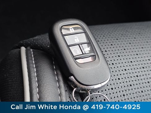 Certified 2025 Honda Pilot Elite image 36