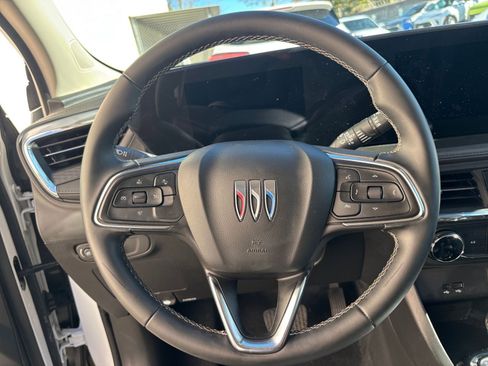 Used 2025 Buick Encore GX Preferred image 28