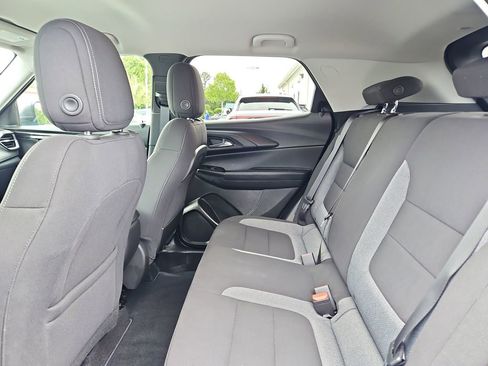 Used 2025 Chevrolet TrailBlazer LS w/ LS Convenience Package FWD image 26