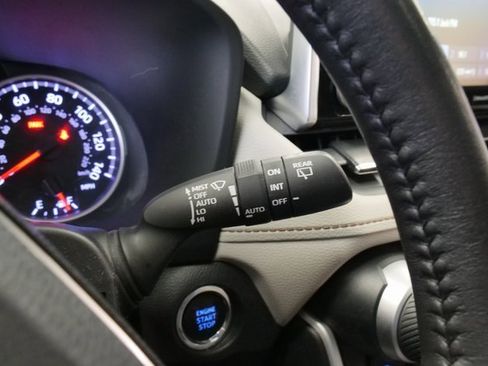 Used 2021 Toyota RAV4 XLE Premium image 25
