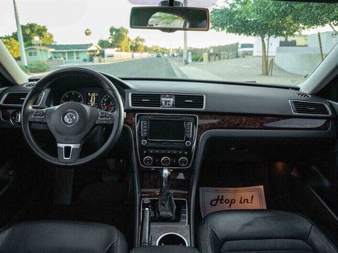 Used 2013 Volkswagen Passat TDI SEL Premium image 17