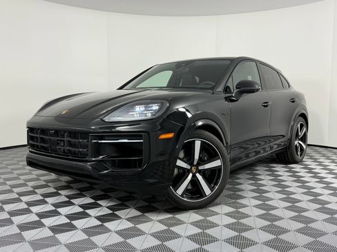 Certified 2026 Porsche Cayenne E-Hybrid Coupe AWD/4WD image 1