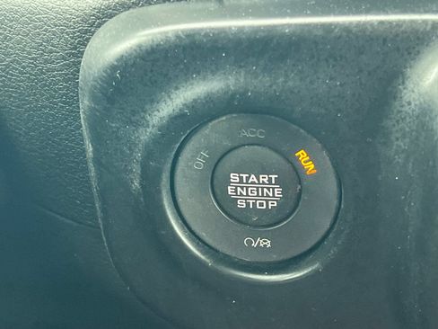 Used 2021 Jeep Gladiator Sport AWD/4WD image 22