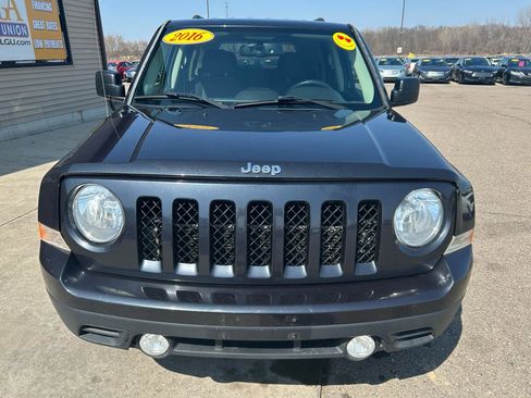Used 2016 Jeep Patriot Latitude image 2