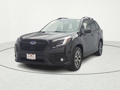 Used 2022 Subaru Forester Premium image 2