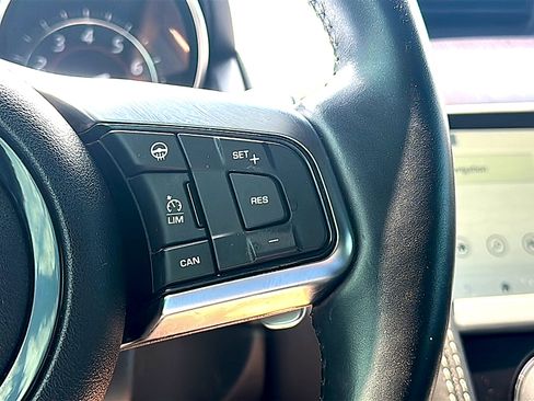 Used 2020 Jaguar F-TYPE Coupe RWD image 24