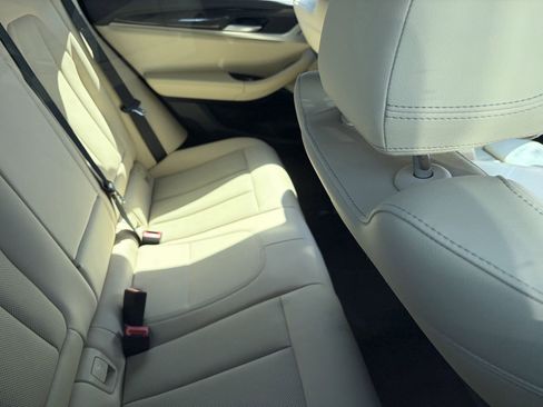 Used 2023 BMW X4 M40i w/ Premium Package AWD/4WD image 9