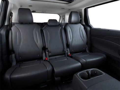 New 2026 Kia Carnival SX w/ SX Dark Edition Package image 16