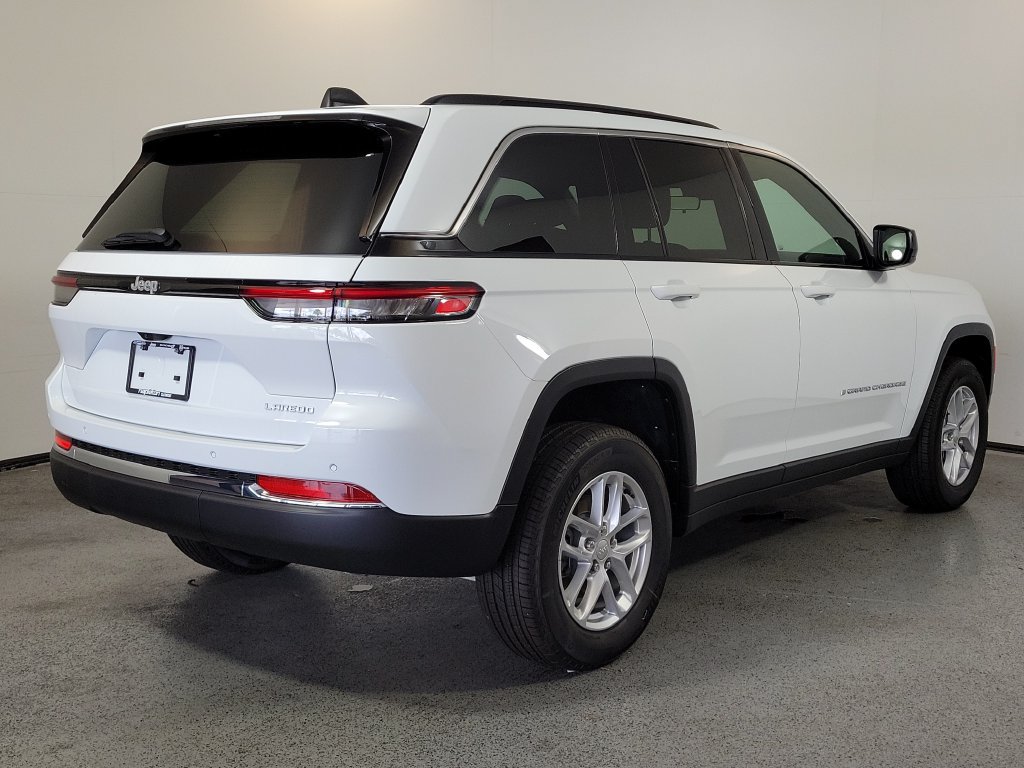 New 2026 Jeep Grand Cherokee Laredo RWD image 6