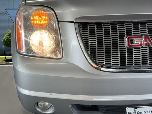 Used 2013 GMC Yukon XL SLT image 11