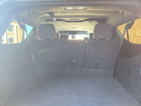 Certified 2023 Chevrolet Suburban Premier image 17