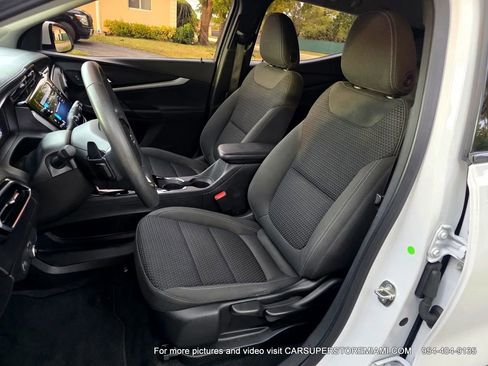 Used 2022 Chevrolet Bolt EUV LT w/ Driver Confidence Package image 29