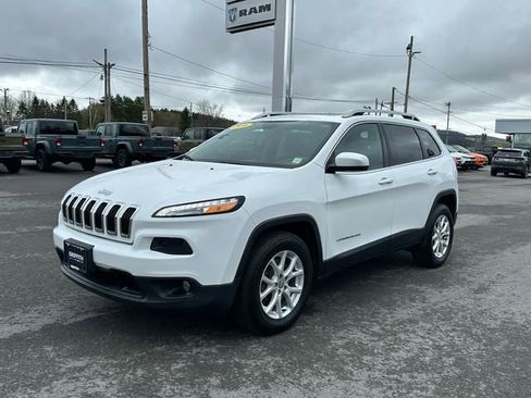 Used 2016 Jeep Cherokee Latitude w/ Comfort/Convenience Group image 1