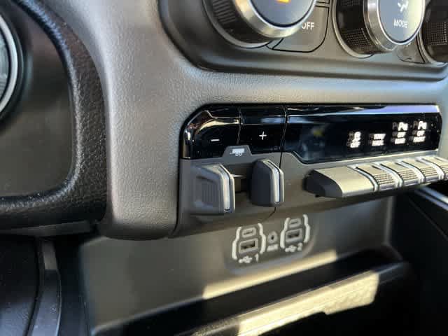 Used 2022 RAM 1500 Laramie w/ Sport Appearance Package AWD/4WD image 30
