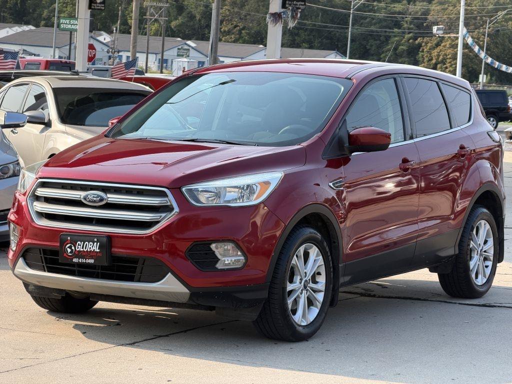 Used 2017 Ford Escape SE FWD image 3