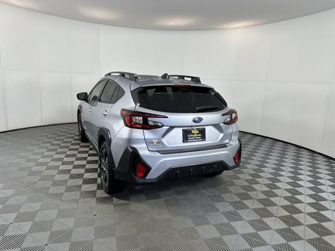 Used 2024 Subaru Crosstrek 2.0i Premium image 8