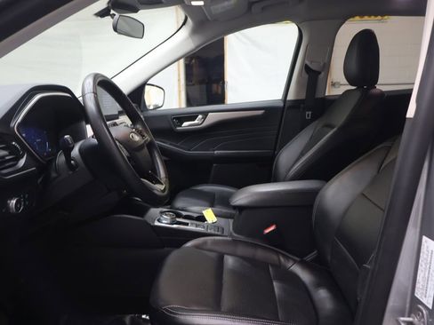 Used 2022 Ford Escape SEL w/ Technology Package image 16