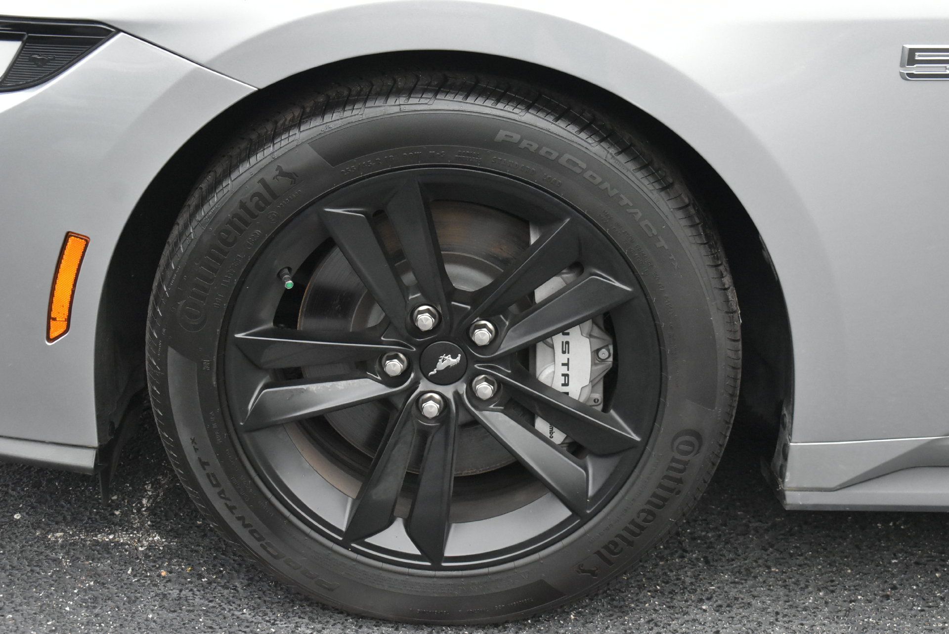 Used 2024 Ford Mustang GT RWD image 9