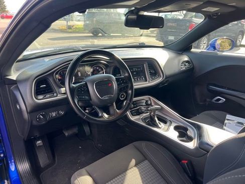 Used 2021 Dodge Challenger SXT image 15