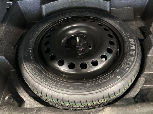 Used 2023 Buick Envision Avenir image 35