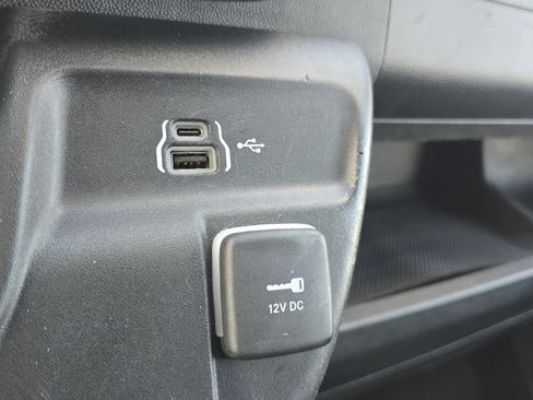 Used 2023 RAM ProMaster 2500 w/ Convenience Group FWD image 28