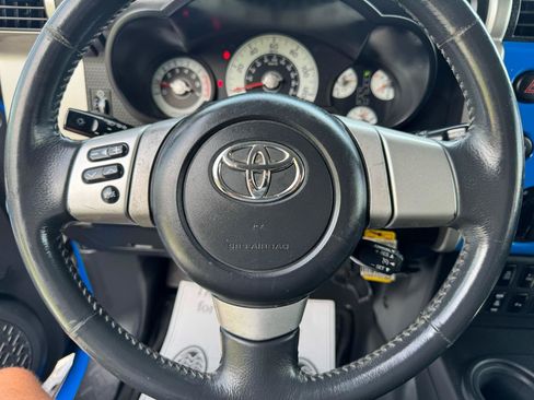 Used 2007 Toyota FJ Cruiser 4WD image 37