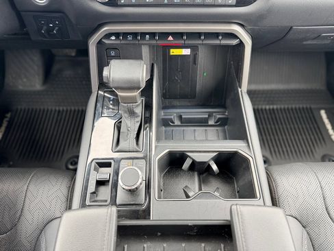 Used 2022 Toyota Tundra Limited image 18