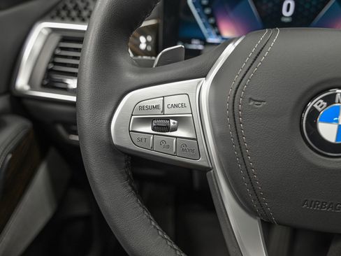 Used 2026 BMW X7 xDrive40i image 19