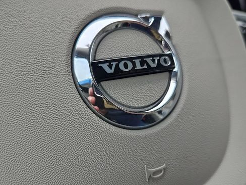 Certified 2023 Volvo XC60 B5 Plus w/ Protection Package Premier image 26