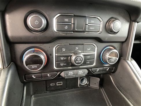 Used 2021 Chevrolet Tahoe LT image 18