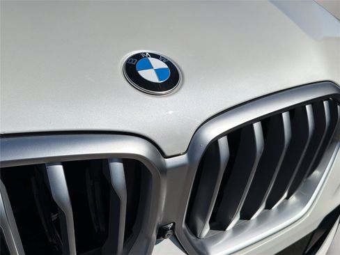 Used 2021 BMW X6 xDrive40i w/ M Sport Package AWD/4WD image 32