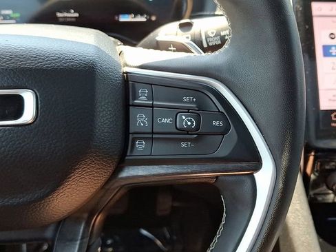 Used 2024 Jeep Grand Cherokee Limited 4xe AWD/4WD image 22