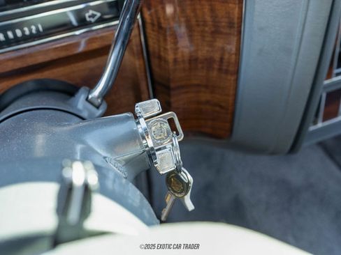 Used 1988 Cadillac Brougham image 39