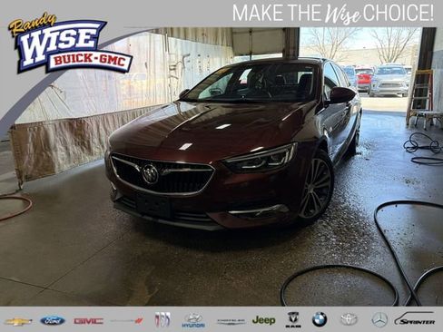 Certified 2018 Buick Regal Essence w/ Driver Confidence Package #1 AWD/4WD image 1