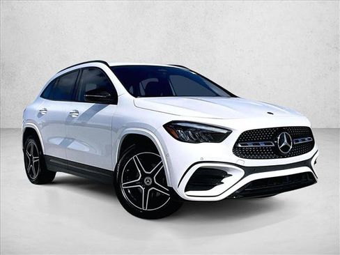 Used 2025 Mercedes-Benz GLA 250 image 12