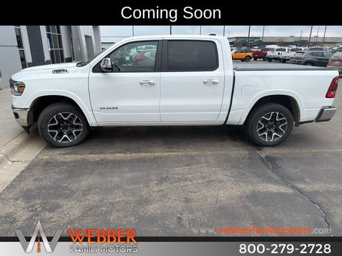 Used 2021 RAM 1500 Laramie AWD/4WD image 1