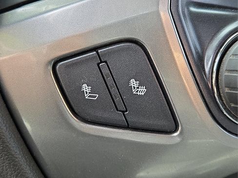 Used 2017 Chevrolet Silverado 1500 LTZ AWD/4WD image 23