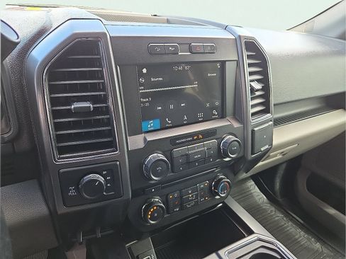 Used 2018 Ford F150 XLT w/ Equipment Group 302A Luxury AWD/4WD image 16