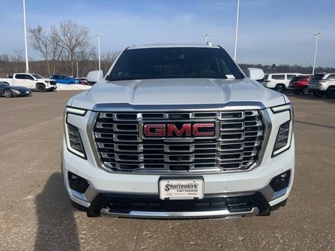 New 2026 GMC Yukon Denali w/ Sun & Power Step Package image 8