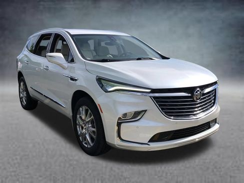 Used 2022 Buick Enclave Premium w/ Surround and Sites Package FWD image 17
