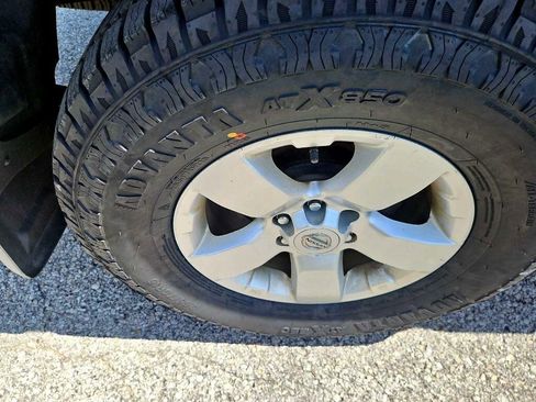 Used 2012 Nissan Xterra S image 34