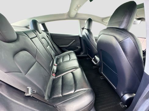 Used 2021 Tesla Model 3 Standard Range Plus RWD image 18